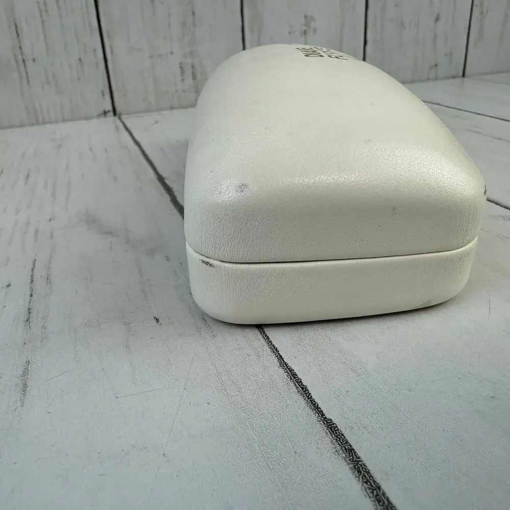 DVF Diane Von Furstenberg White/Gold Reading Sunglasses Glasses Hardshell Case